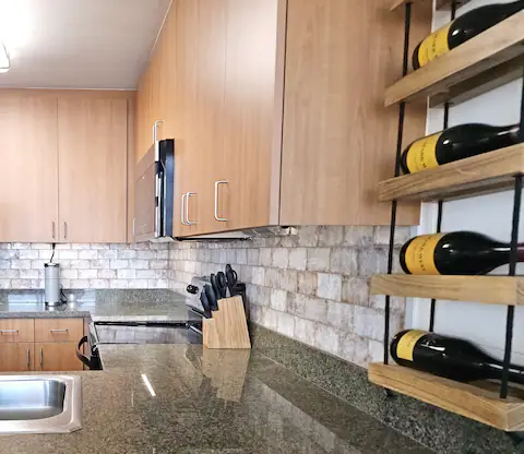 Interior 23